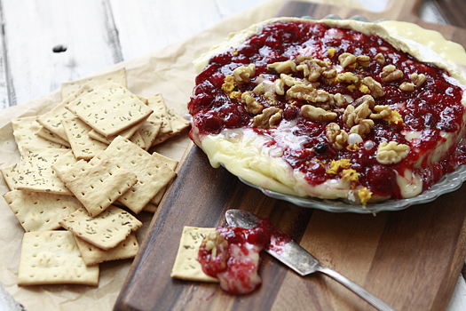 baked-cranberry-brie