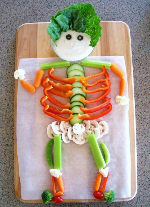 halloweenveggieskeleton